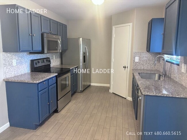 Photo - 7213 W Hilton Ave