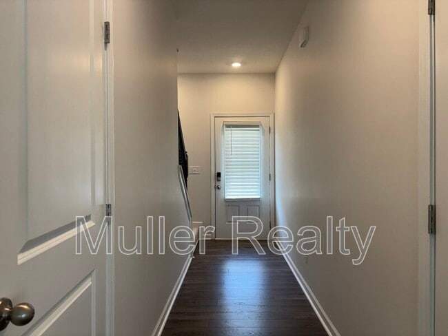 Photo - 138 Harbour Pointe Ln