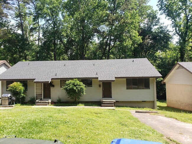 Building Photo - 203 Luther Dr Unit 203 B Luther Drive Rental
