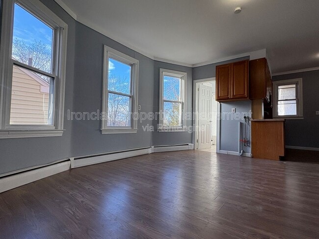 Building Photo - 3 Omo St Unit 2