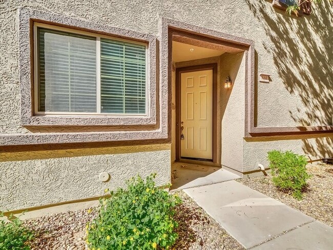 Photo - 1330 S Aaron