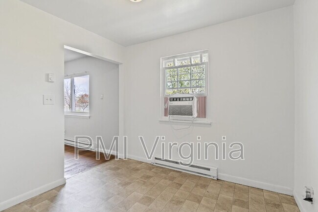 Photo - 2421 Courtney Ave Unit Apt 3
