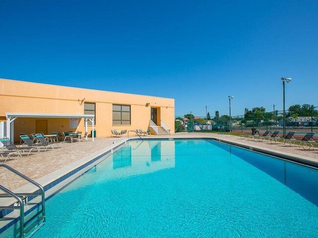 Photo - 4006 39th St W House