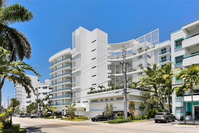 Photo - 9821 E Bay Harbor Dr Condo Unit # 902