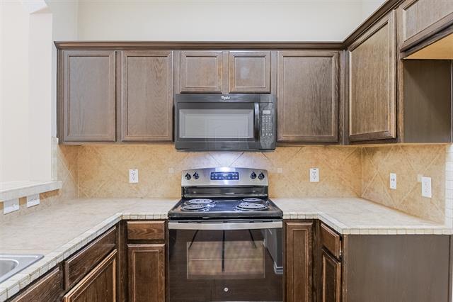 Photo - 2307 Wood River Pkwy