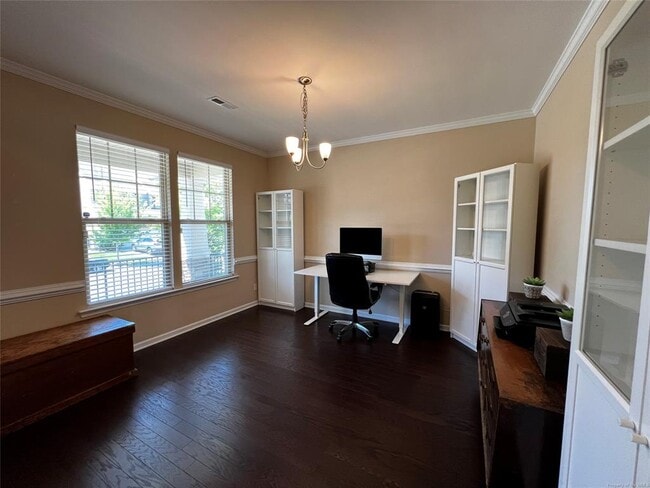 Photo - 3251 Leighton Blvd