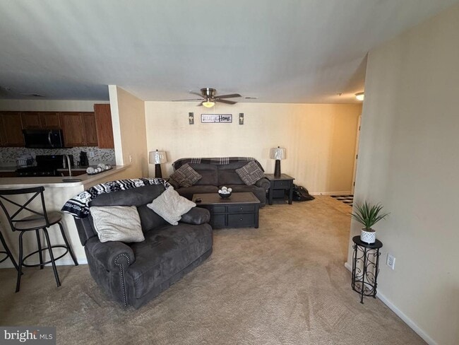 Photo - 110 Lionheart Ln
