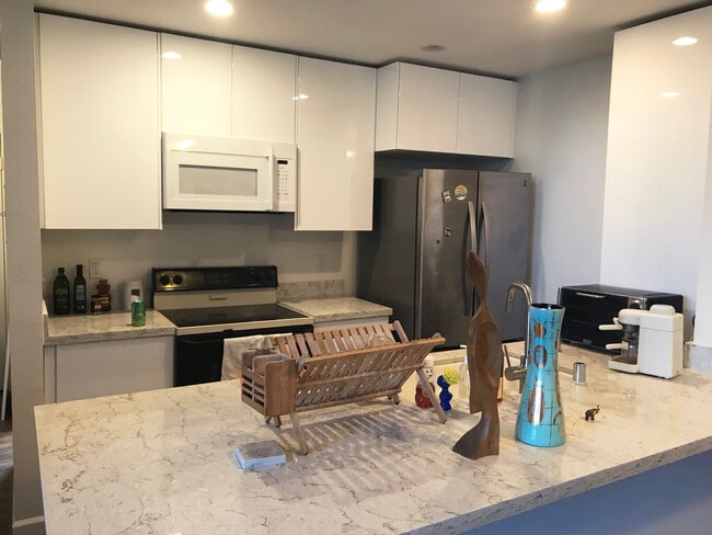 Photo - 4900 Overland Ave Unidad 286