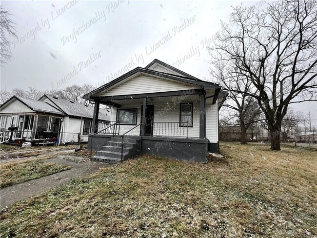 Photo - 44 Bluecrest Ave