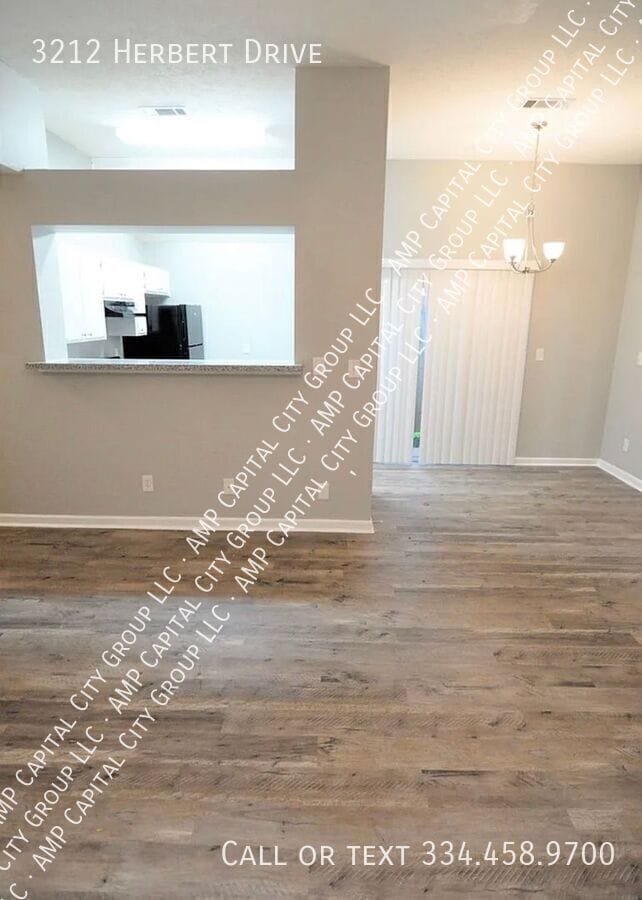 Photo - 3212 Herbert Dr