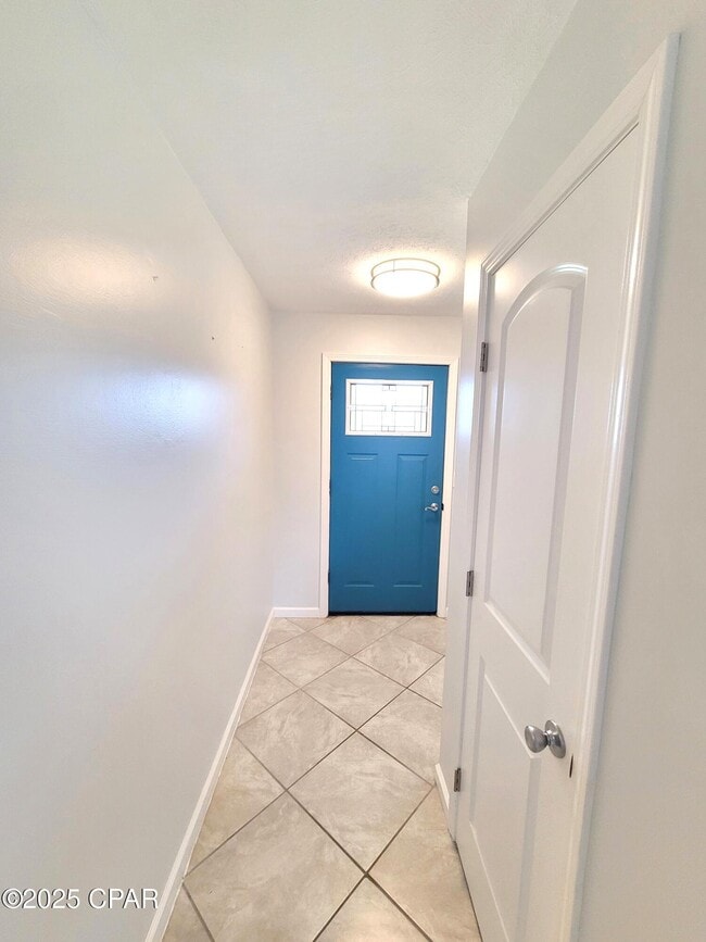 Photo - 325 Alexander Dr