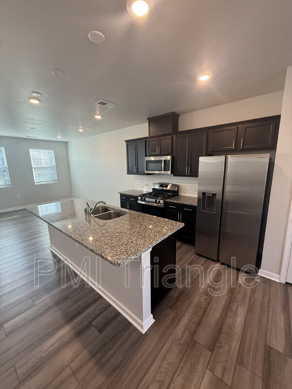 Photo - 716 Cormiche Ln