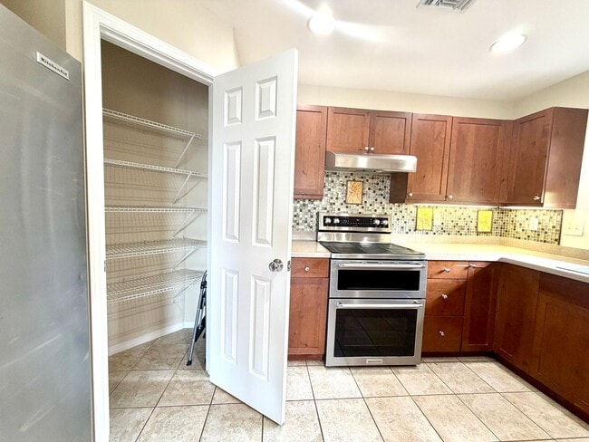 75-654-654 Lalii Pl