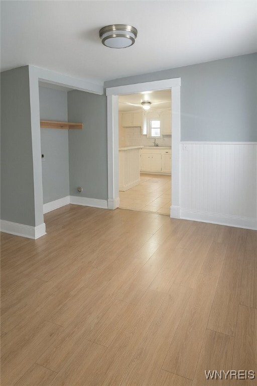 Photo - 143 Tyler St