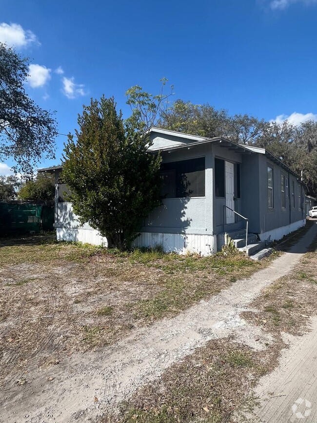 Building Photo - 1050 E Main St Rental