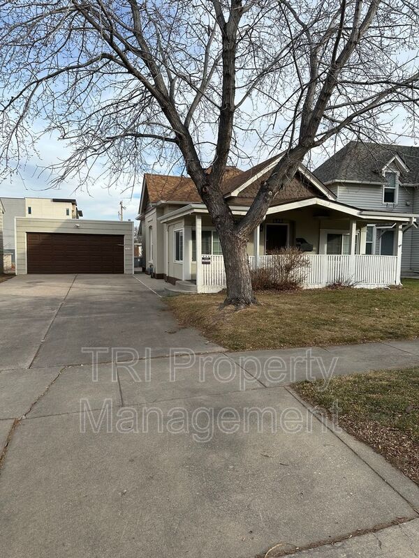 Building Photo - 1522 9th Ave