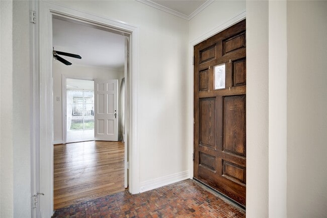 Photo - 5419 Longview St