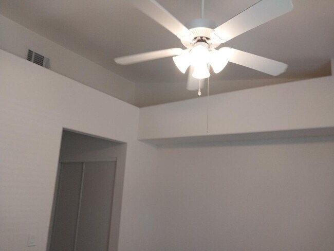 Photo - 10552 Pine Pointe Ave Unidad 202