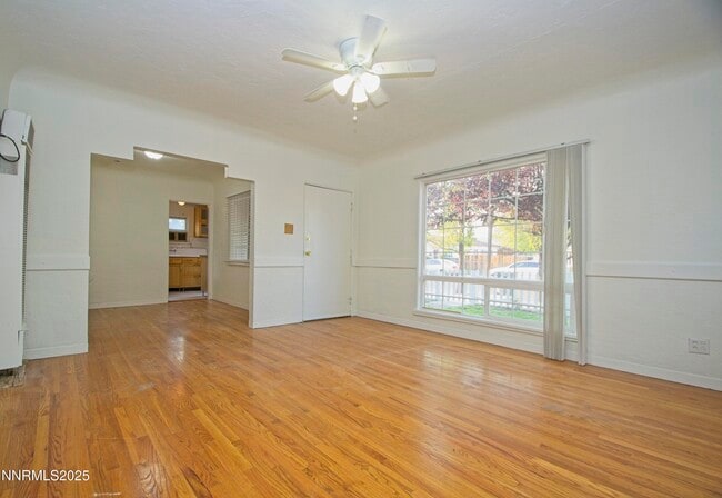 Photo - 1418 E St
