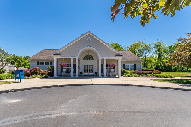 WoodsEdge Apartments