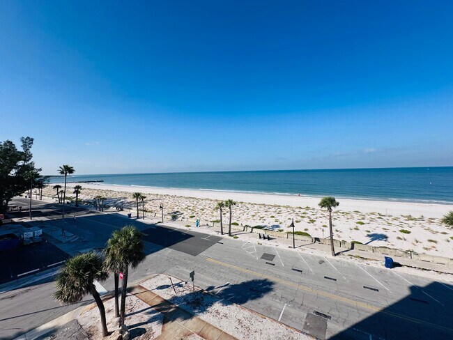 Photo - 555 Gulf Way Unit 5N