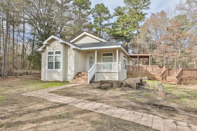 Building Photo - 11784 FM Rd 16 Rental