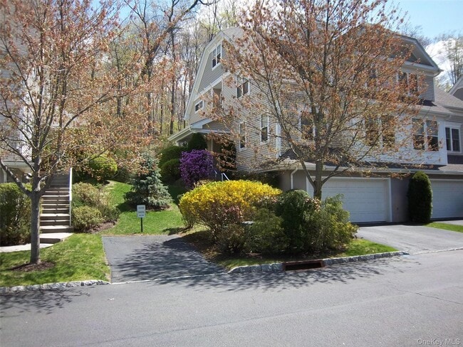 Photo - 36 Briarbrook Dr
