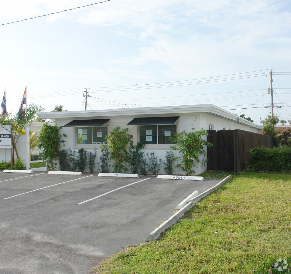 Photo - 932 Moffett St