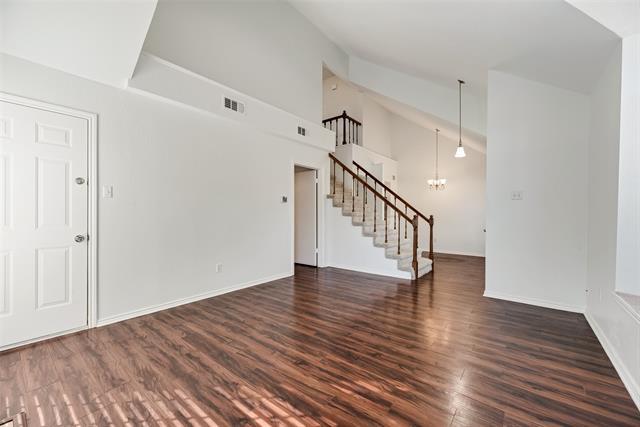 Photo - 449 Harris St