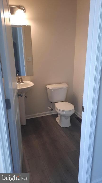 Photo - 921 Admiral's Quay Dr