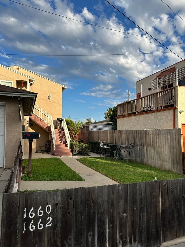 Building Photo - 1660 Unit 1660