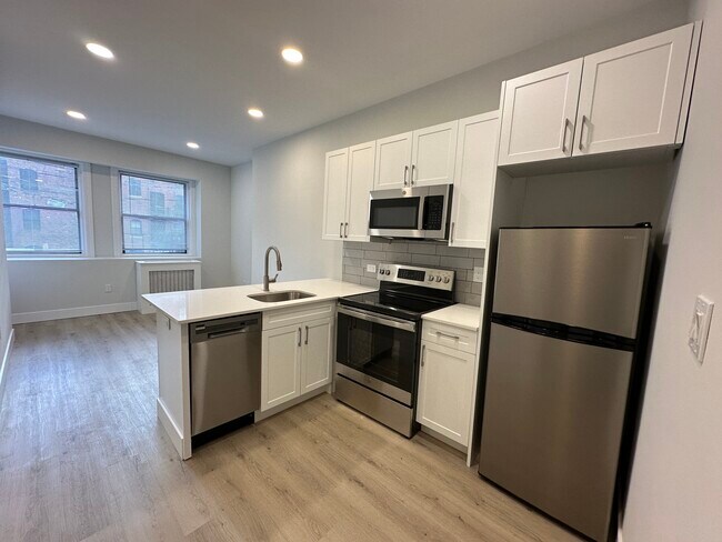 Photo - 529 Beacon St Unit 3