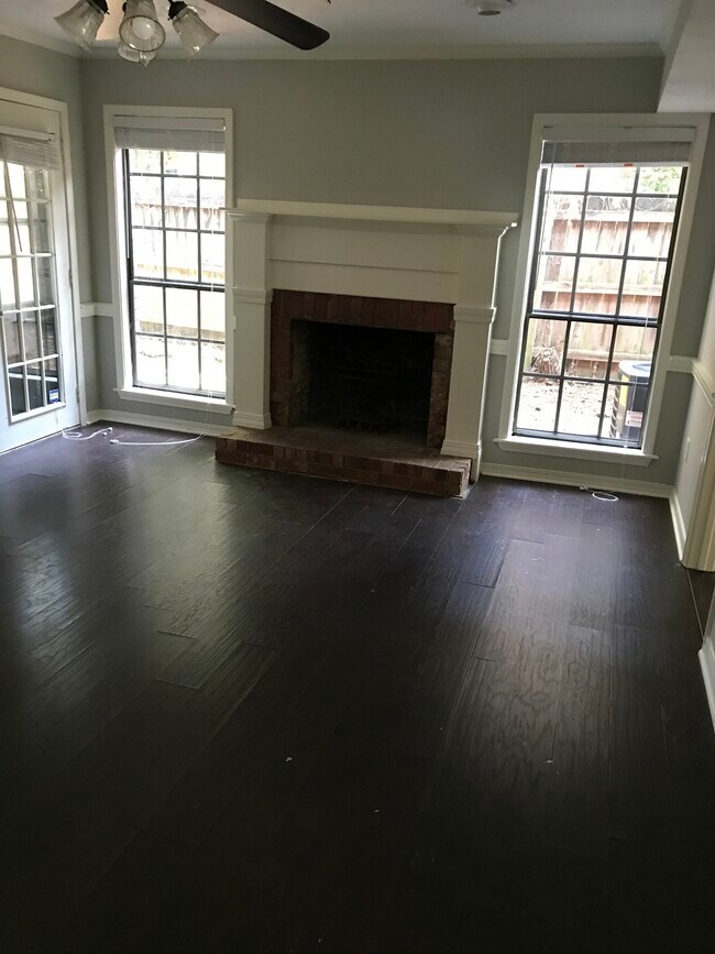 Photo - 707 Bay Park Dr