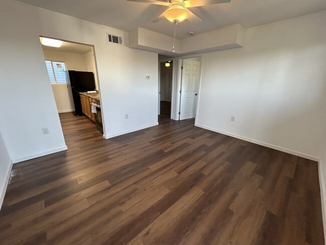 Photo - 3318 Broadway St