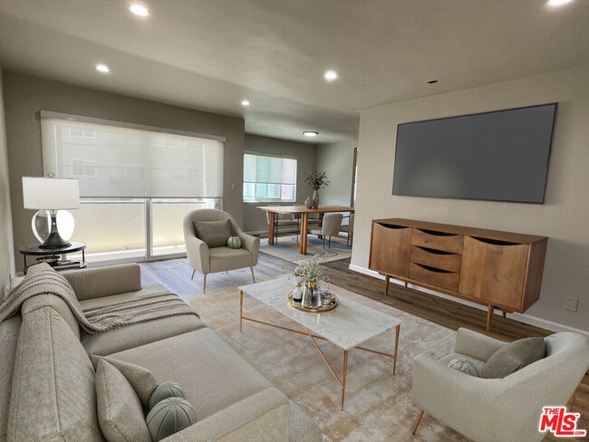 Building Photo - 1835 Camden Ave Unit 205