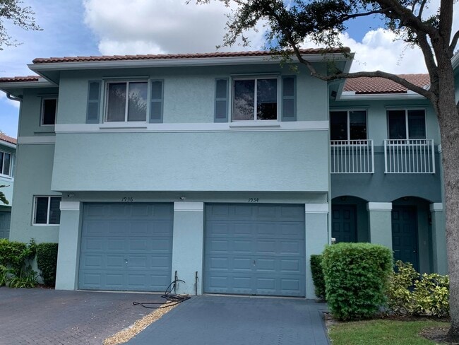 Building Photo - 1934 Gardenia Ct Rental