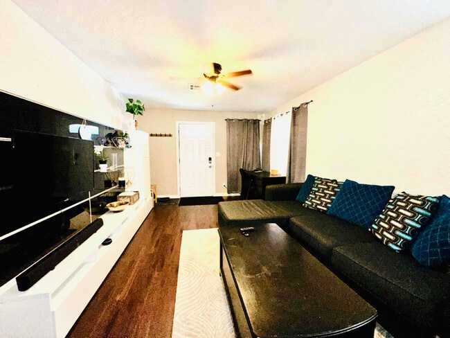 Photo - 1607 NW Taylor Ave