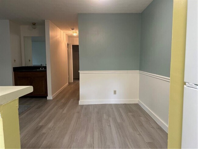 Photo - 1648 Raleigh Cir