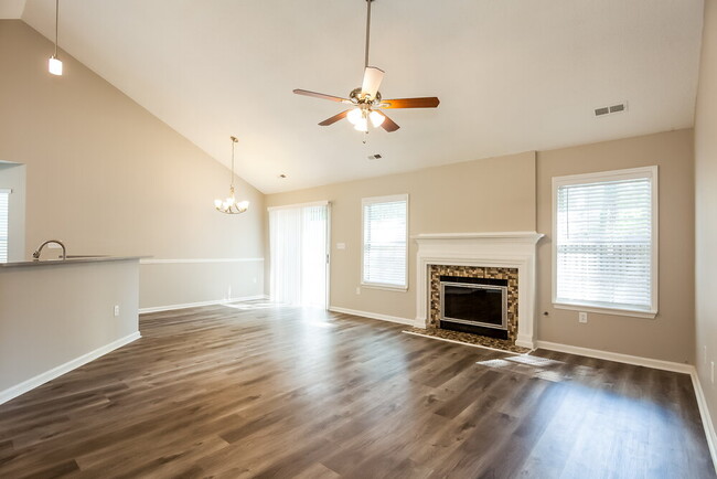 Photo - 5136 Haybridge Rd