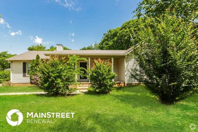 Building Photo - 4930 Cloverhill Dr Rental