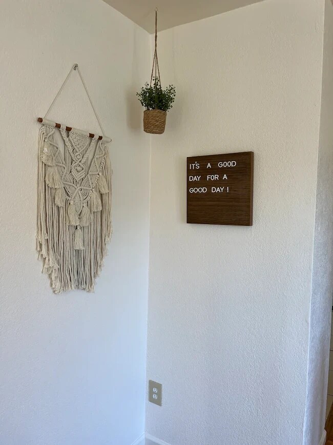 Photo - 2819 E 20th St