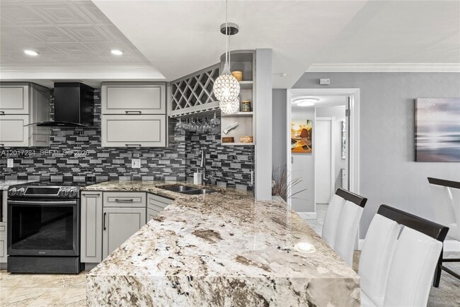 Photo - 2425 Presidential Way Unidad PH1