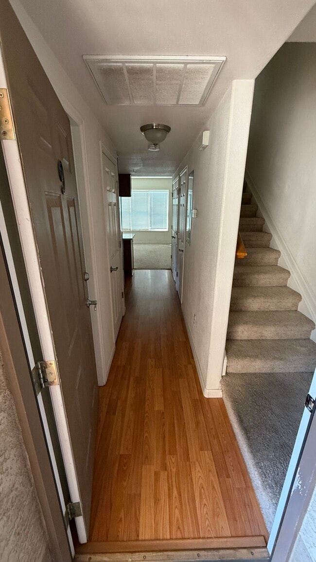 Photo - 1212 Walnut Ave Unit 9