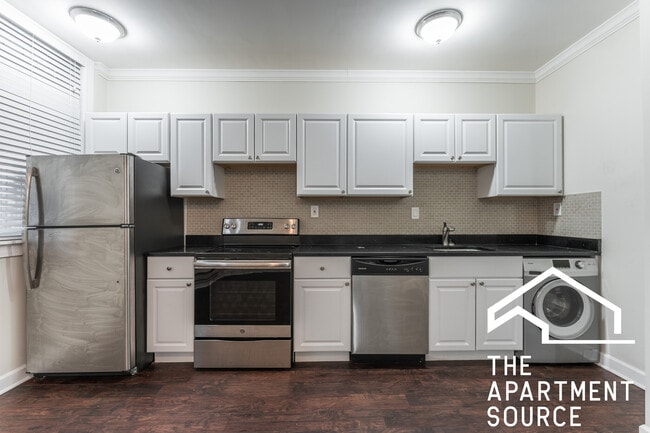 Photo - 3346 N Marshfield Ave