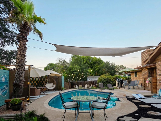 Photo - 4305 Temple Hill