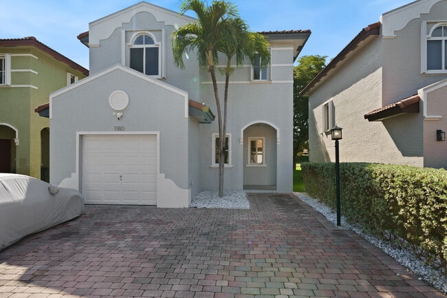 Building Photo - 1180 NE 41st Ave Rental