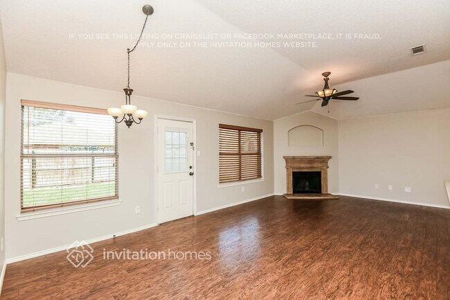 Photo - 9124 Friendswood Dr