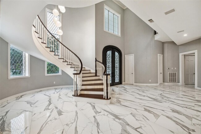 Photo - 23 Glen Eagles Dr