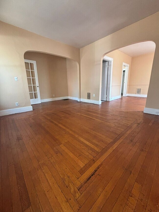 Photo - 37-39 Hotchkiss St Unidad 1st Floor