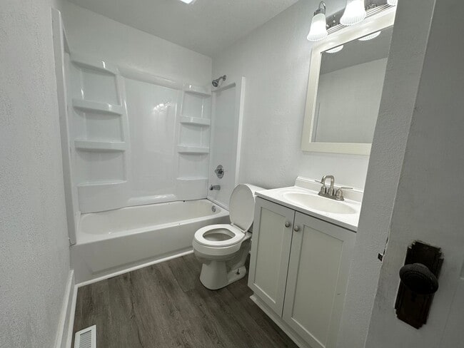 Photo - 2 bed 1 bath in Marshfield